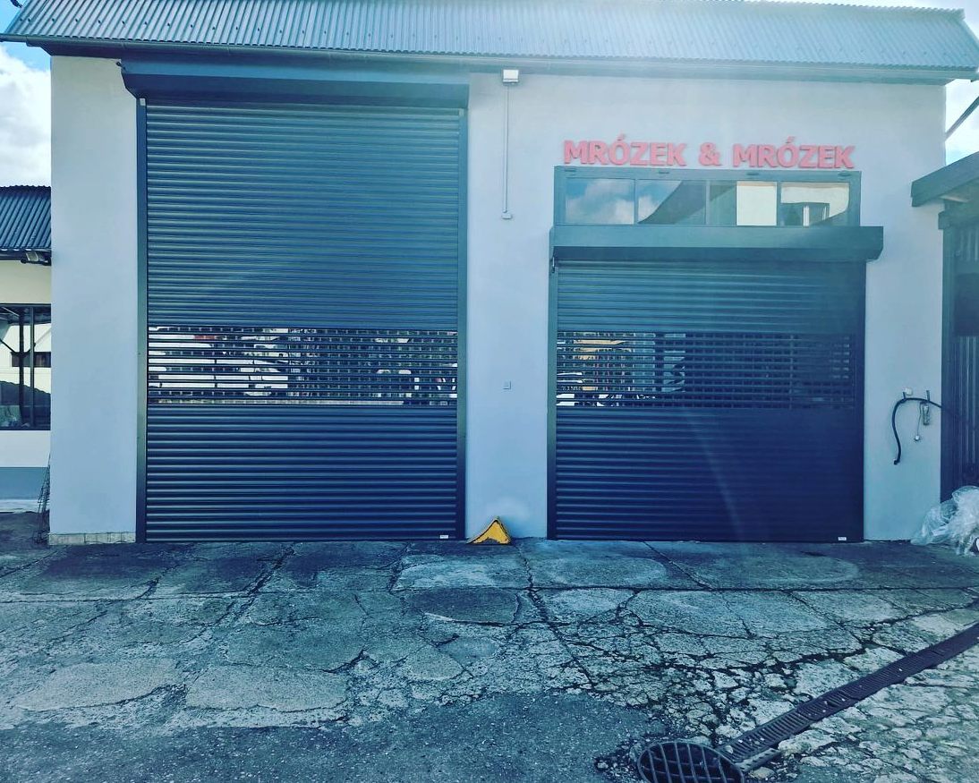 bardzo wyskoka i niska brama garażowa