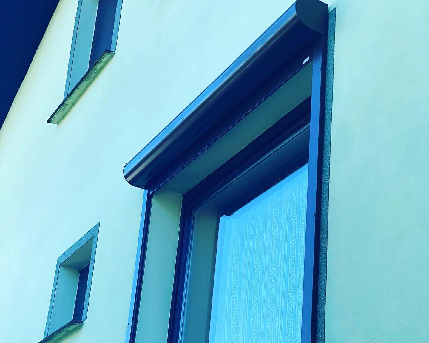 roleta w skrzynce owalnej