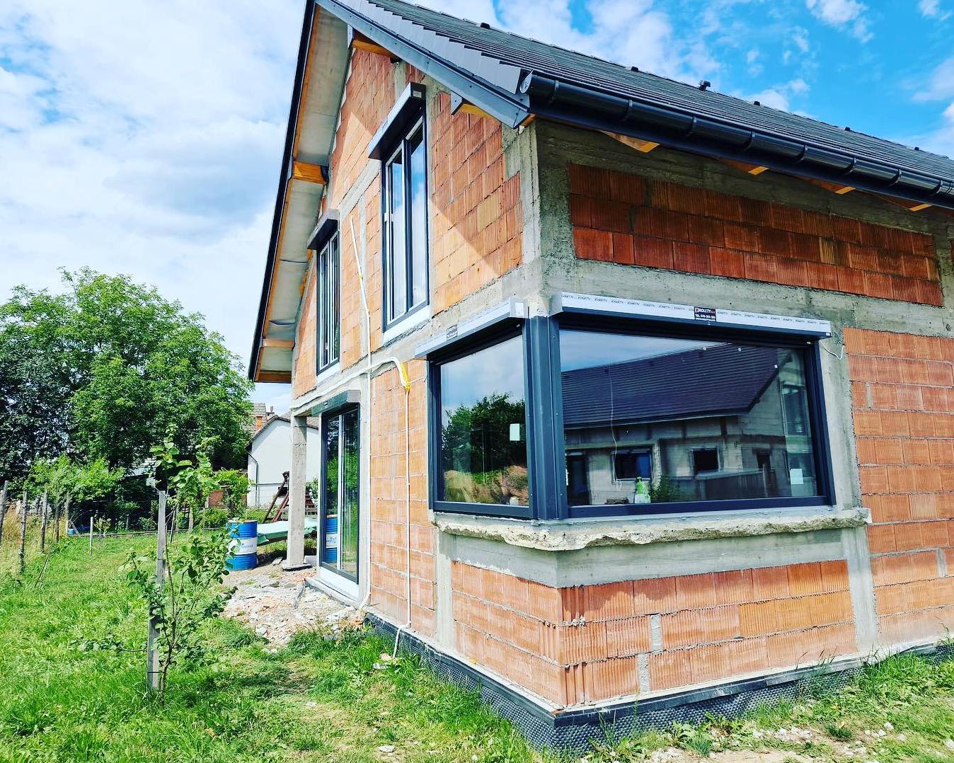 narożne rolety podtynkowe